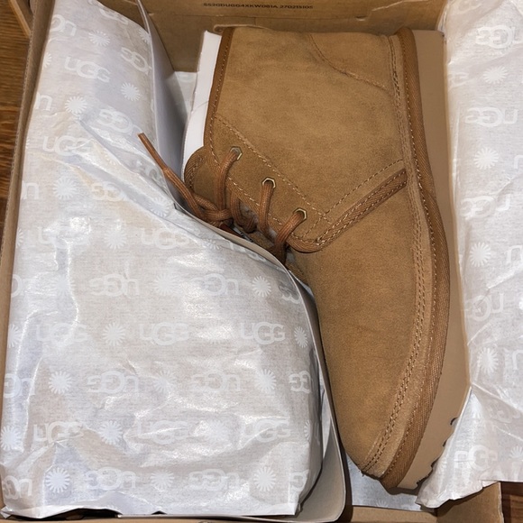 ✨NEW IN BOX✨ Ugg neumel boots - Picture 4 of 12